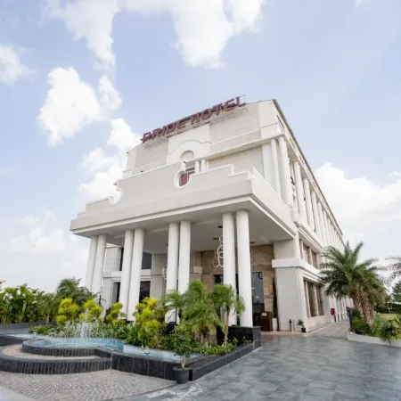 Pride Hotel & Convention Centre Indore