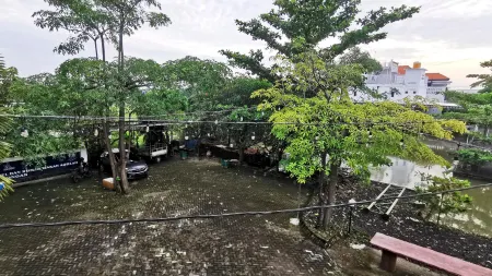 Hotel Aqiilah Syariah Отели в г. Lamongan Regency