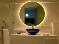 캐피탈 O 2199 더 토이 호텔