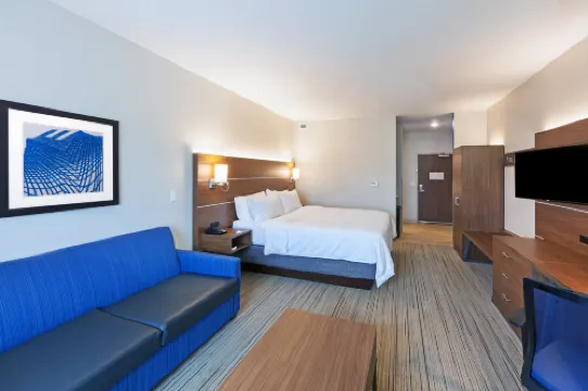 Holiday Inn Express & Suites LENEXA - OVERLAND PARK AREA by IHG
