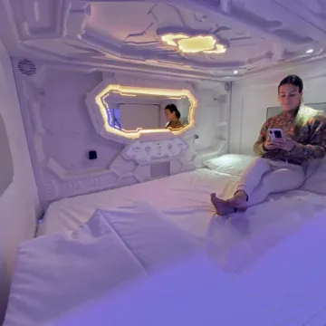 Capsule Inn Valencia Hostel Отели рядом с достопримечательностью «Башни Серранос»