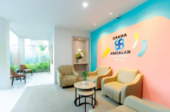 Sans Hotel 88 Andalan Surabaya by RedDoorz Hotels in Gayungan