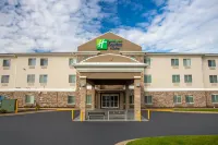 Holiday Inn Express & Suites Clinton