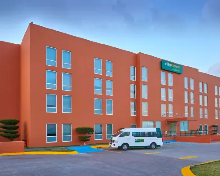City Express Junior Toluca Aeropuerto Hoteles en Lerma