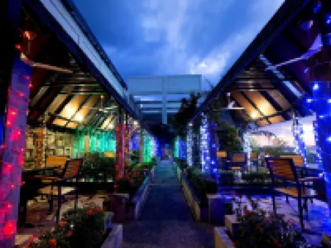 Hotel Maximillian Hoteles en Karimun