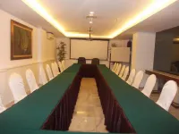 Hotel Prima Cirebon Hotels in Kejaksan