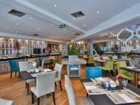Radisson Hotel Recife Hotels near US Consulate