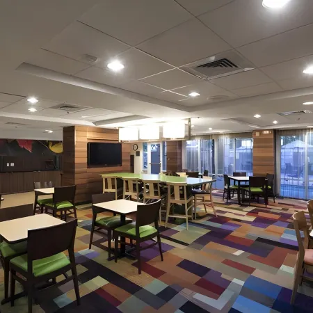 Holiday Inn Express ROCKLIN - GALLERIA AREA by IHG