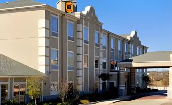 Super 8 by Wyndham San Antonio/Alamodome Area