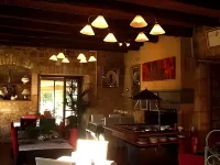 Logis Hotels- Auberge de la Tour - Hôtel et Restaurant - Pet friendly