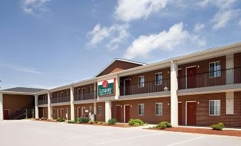 Luxbury Inn & Suites