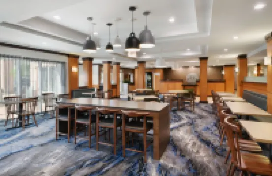 皮爾斯堡萬楓酒店及套房