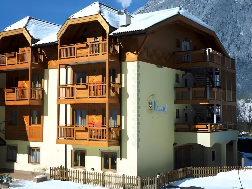 Residence Kristall- Fiemme Holidays - Bjergudsigt
