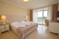 Therma Palace - Free Parking & Private Beach & All Inclusive Hotel a 