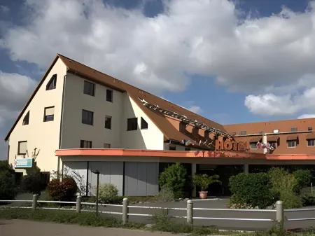 West Hotel an der Sächsischen Weinstrasse