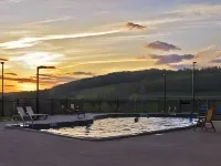 Hope Lake Lodge & Indoor Waterpark - de playa