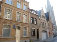 B&B Sabbajon Hotels near Ramparts Cemetery