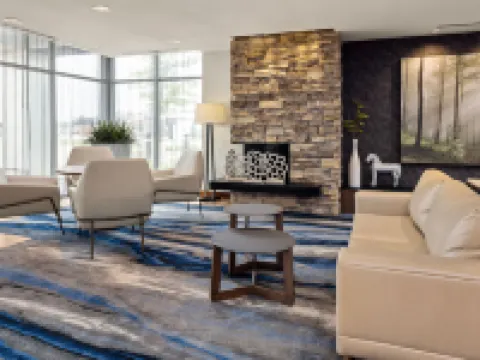 Fairfield Inn & Suites Waterloo Cedar Falls 滑鐵盧酒店