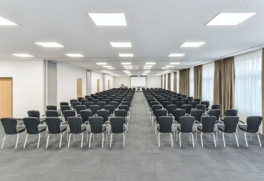 4. NH 뮌헨 에어..