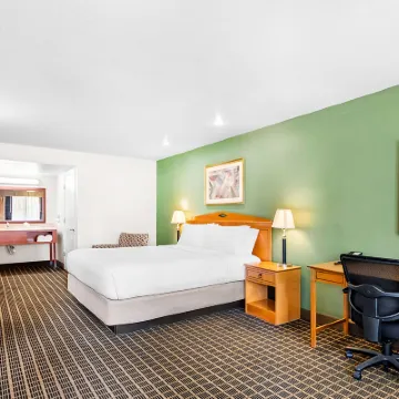 SureStayPlus Hotel by Best Western San Jose Central City Hotels near Oakridge Mall