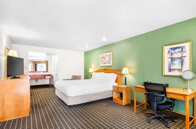 SureStayPlus Hotel by Best Western San Jose Central City Hotel dekat Branham Hills Little League