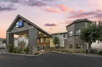 Best Western Liberty Inn - 駐車場