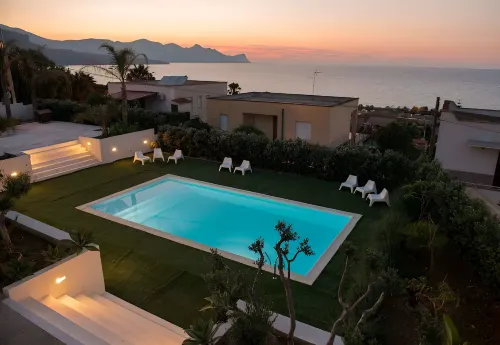 Apartment In Villa - near the beach of Castellammare del Golfo