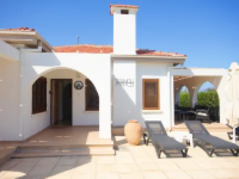 Villa Tanyeli with Private Pool and Terrace Hotels in Lapta