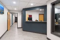 Super 8 by Wyndham Big Timber - Motel