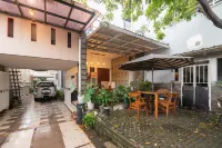 Safaraz Garden Near Galaxy Bekasi Mitra RedDoorz