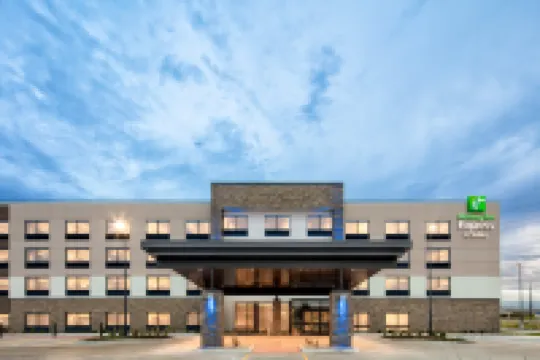 Holiday Inn Express & Suites EAST PEORIA - RIVERFRONT by IHG