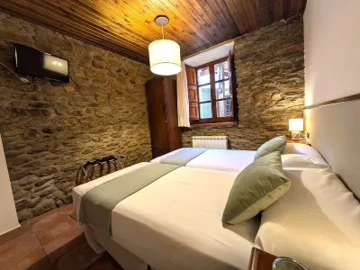 Fonda dels Pics Hoteles en Alp