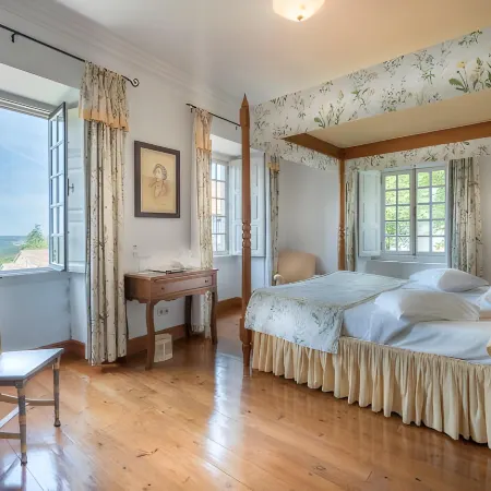 Lawrences Hotel