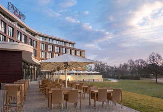 코트야드 바이 메리어트 호수 전망