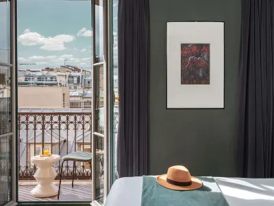 Bob Hotel Hotel dekat Jembatan Pont Alexandre III