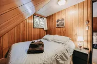 Mt. Baker Rim Cabin #63 - A Traditional Ski Chalet! Pet Friendly! Free Wi-fi!!