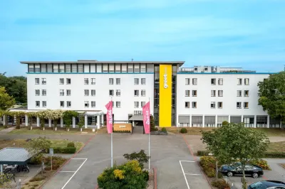 Greet Hotel Darmstadt Hotels near RAILWAY STATION/HBF DARMSTADT RAILWAY STATION