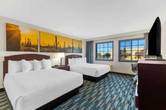 Days Inn & Suites by Wyndham Mesa Near Phoenix
