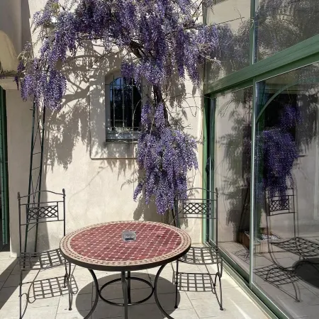 À 30 mn des Gorges du Verdon Gîte au Calme Entouré Doliviers et de Lavandes