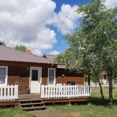 Charming Home in the Heart of Downtown Pinedale Отели в г. Пайндейл