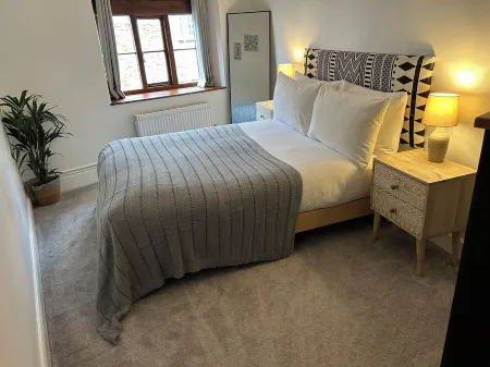 Rennovated 2 bed dog friendly cosy cottage in central Wells Отели в г. Wells