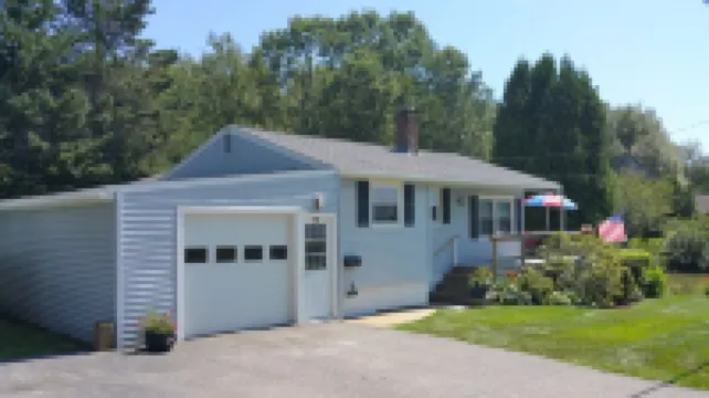 Gorgeous Views of Harbor Entrance! Walk to Town, East Side Location. Hotels in Boothbay Harbor