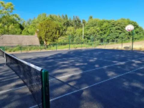 Luxury Interior Designed Retreat ❃ w/Tennis Court, Garden and Rural Views