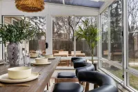 Pineapple Lake House: Pet-Friendly, Waterfront Getaway with Wi-Fi