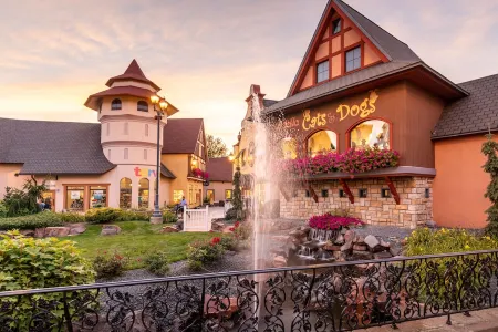 2-Bdr Main St. Loft, Pet Friendly!! Отели в г. Франкенмут