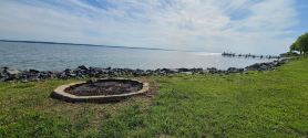Waterfront Relaxing Getaway