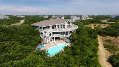 Uilani's Dream!  Beautifully Renovated with expansive decks!