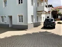 Exclusive Lindenhof vacation apartment in Holzkirchen