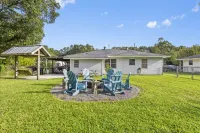 Charming Ocean Springs Home with Golf Cart Hotel in zona Shell