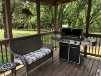 Lakeview Cabin- minutes from beach!